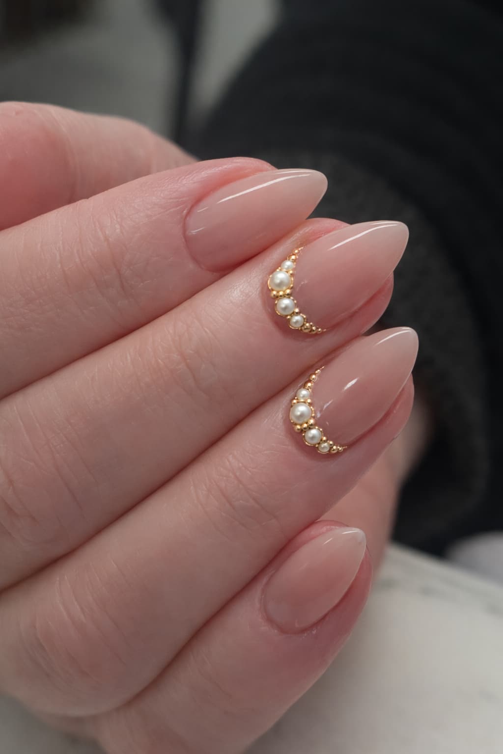 Luxe Cloud Dancer Extensions with pearl and caviar art