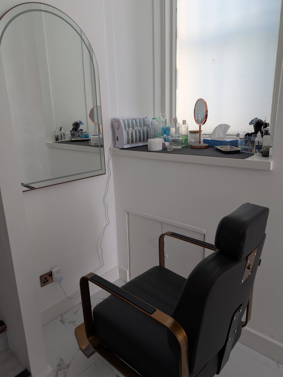 Brow and lash treatment station at Aesthete Beauty Dundee