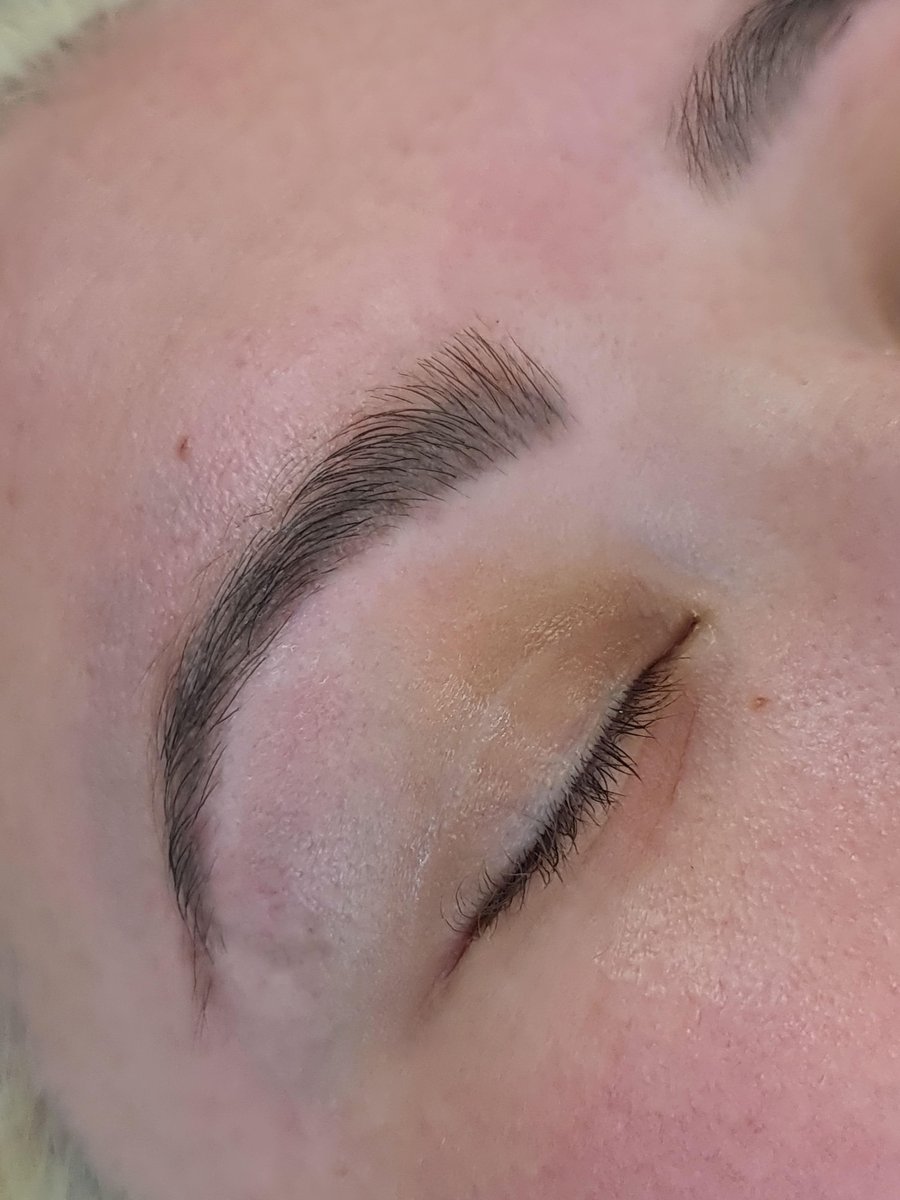 Eyebrow threading result at Aesthete Beauty Dundee