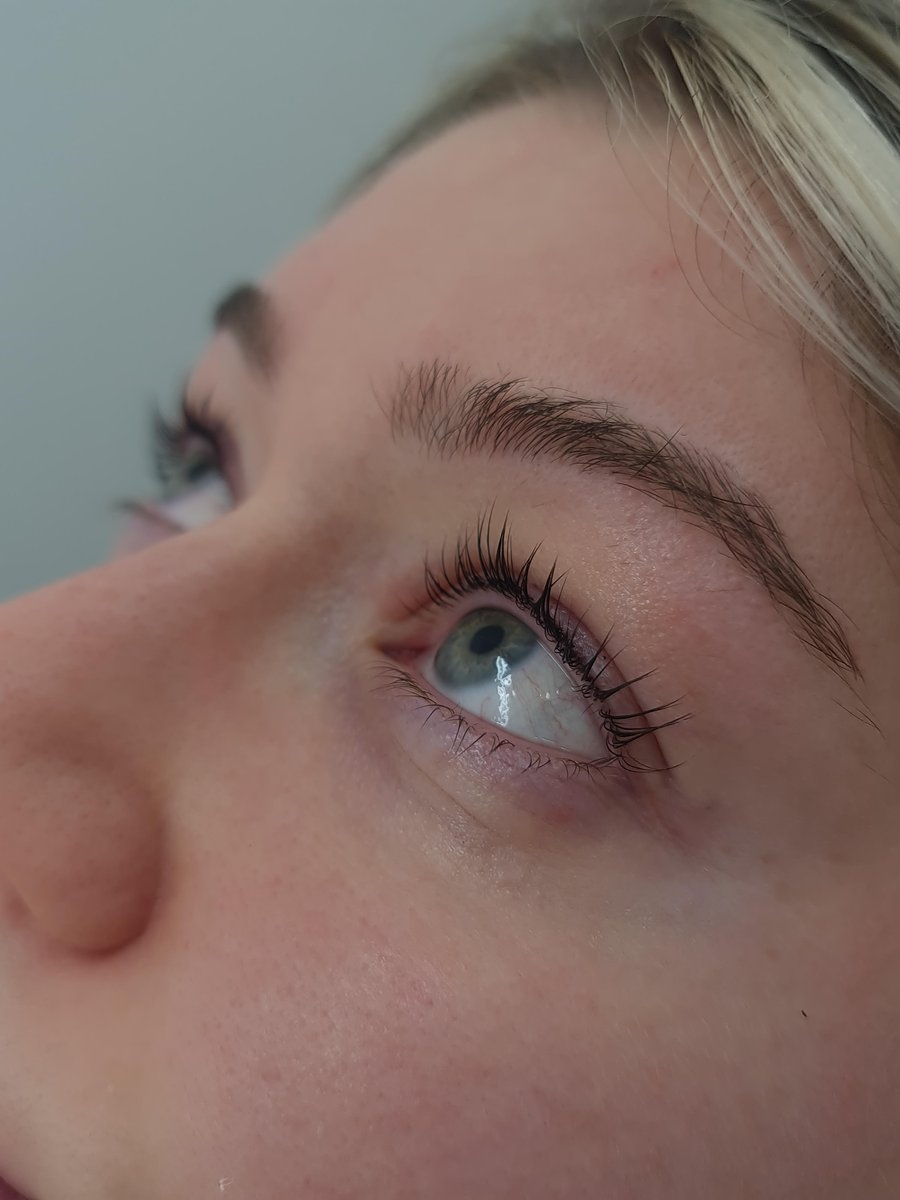 Lifted lashes result in Dundee