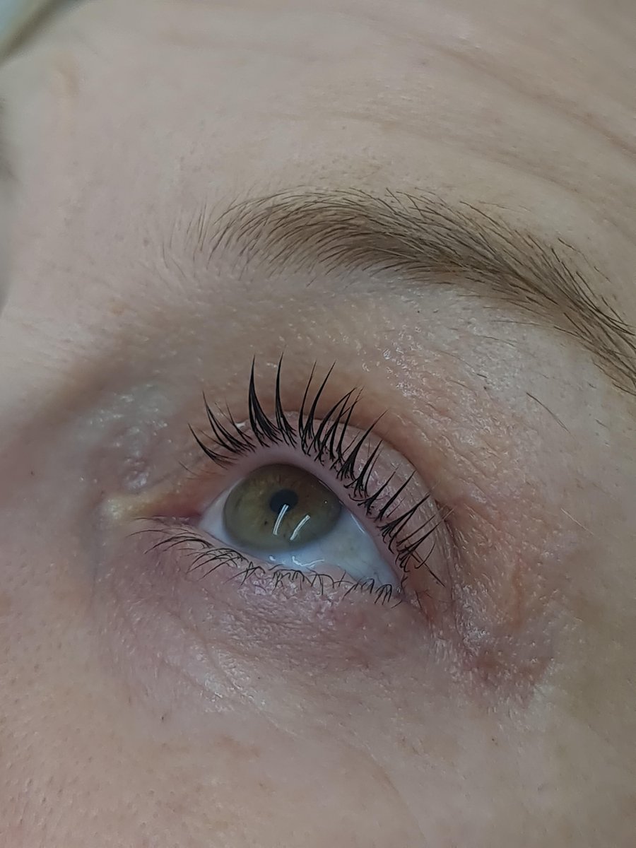 Natural curl eyelash lift in Dundee