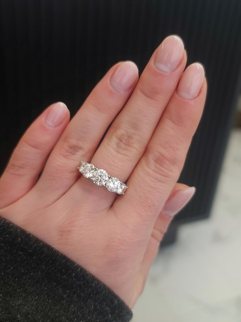 BIAB vs Acrylic Nails: Which Lasts Longer and Which Is Better?