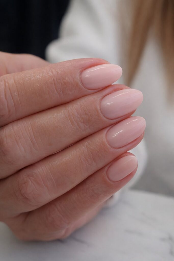 BIAB vs Gel Polish: Which Should You Get?